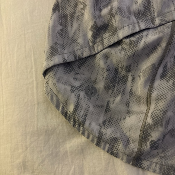 Lulu lemon shorts - Picture 2 of 4